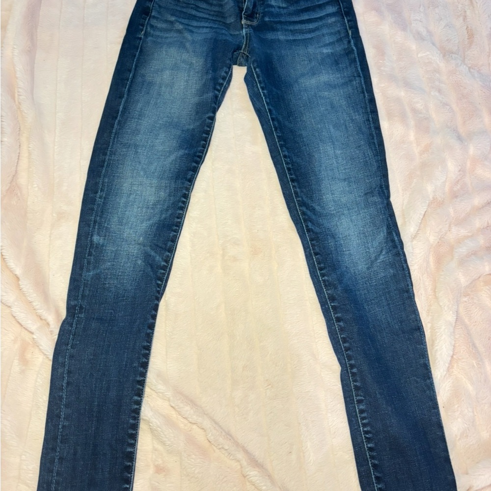 Buckle Blue Skinny Jeans with Stretch and Medium Wash